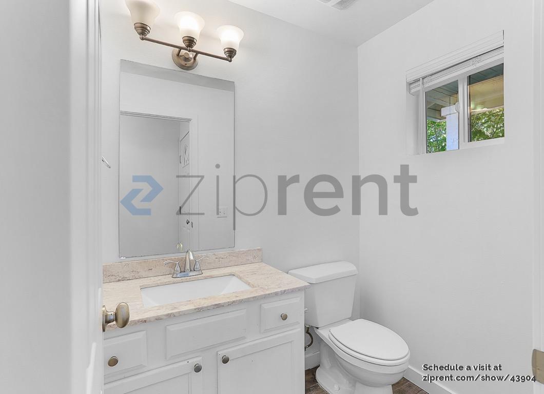 Building Photo - 21611 SE 298th Pl