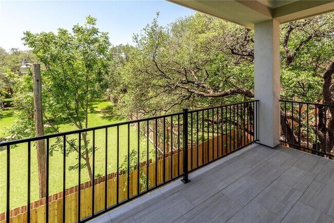 Building Photo - 1617 Woodwind Ln