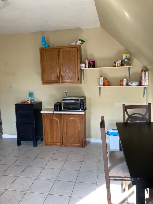 Building Photo - 301 1/2 S Winebiddle St, Apt 5