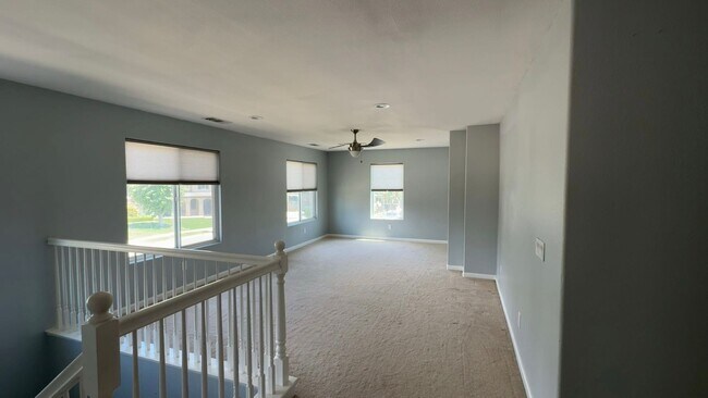 Building Photo - Home Sweet Home!