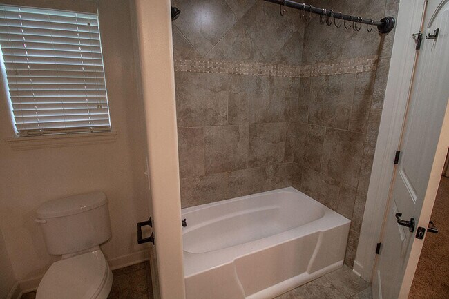 Building Photo - 7504 Wellford Ct
