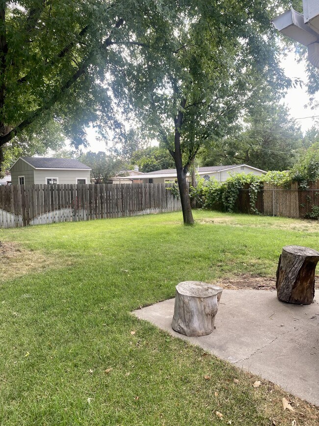 Building Photo - 1541 Marilyn Cir