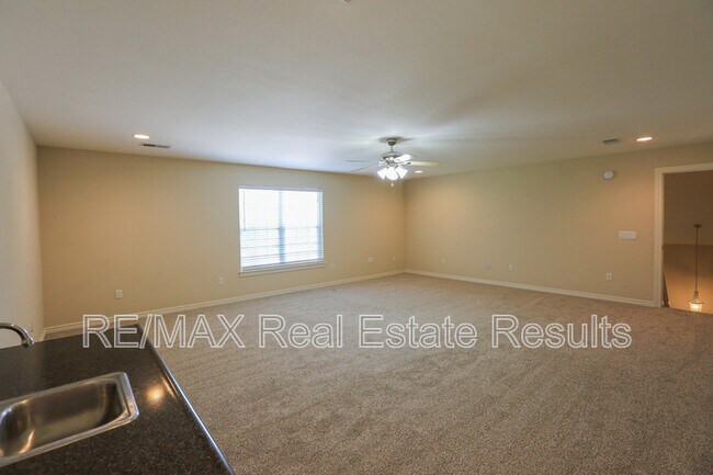 Building Photo - 1511 Benjamin Grn
