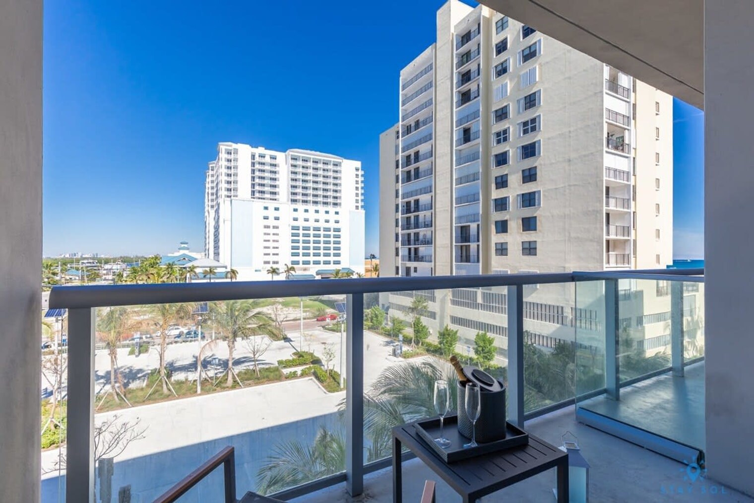 Building Photo - 777 N Ocean Dr