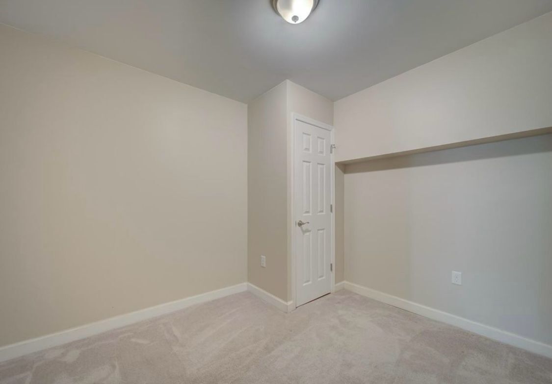 Building Photo - 18413 Cedar Dr