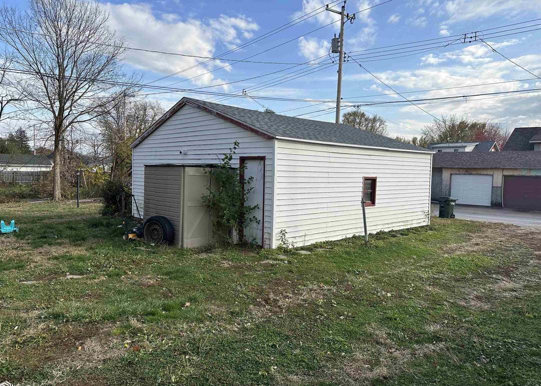 Building Photo - 1432 Avenue D
