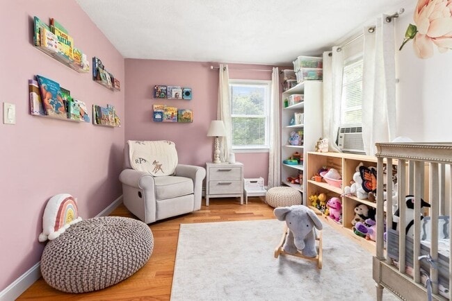 Building Photo - 36 Brookside Ave