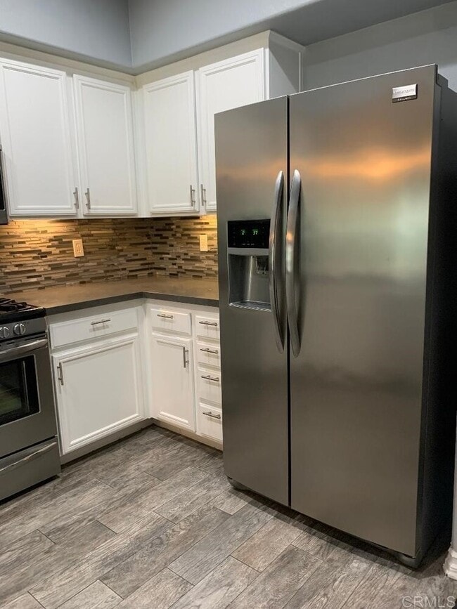 Building Photo - 2150 Caminito Leonzio