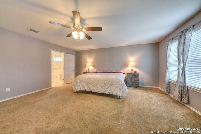 Building Photo - 3 Bedroom/2.5 Bathroom Home Located in Bentwood Ranch