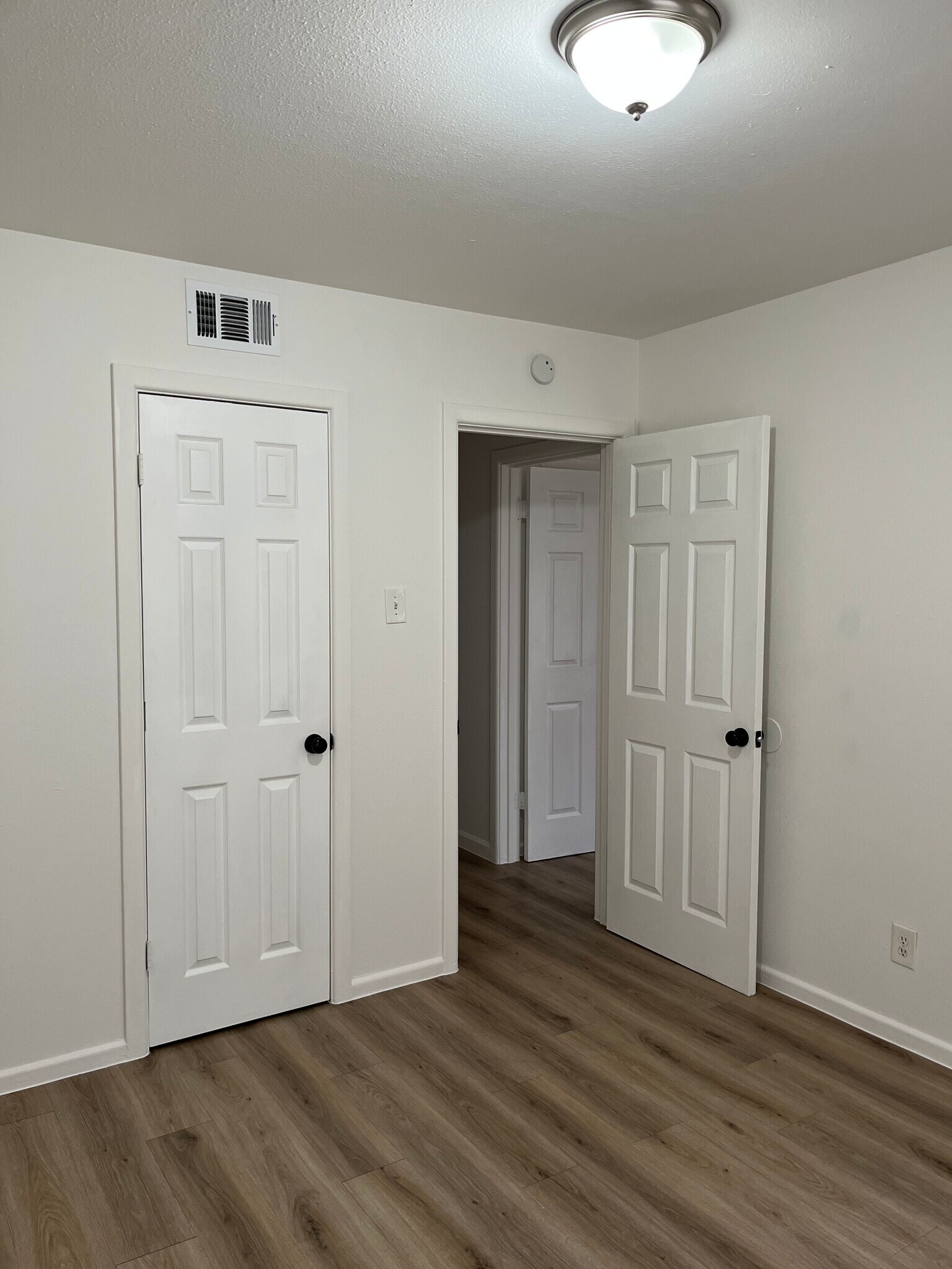 Bedroom 2 - 9216 Freeport Dr