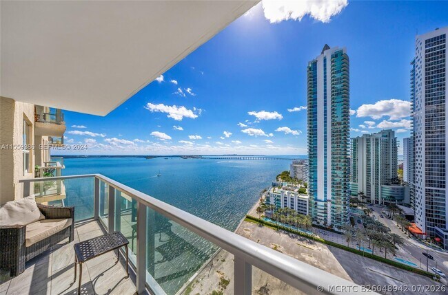 Building Photo - 1155 Brickell Bay Dr