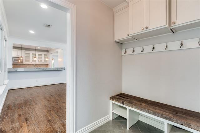 Building Photo - 5503 Anita St