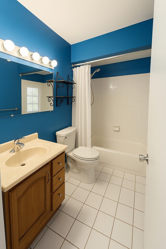 Building Photo - 3349 Beacon St