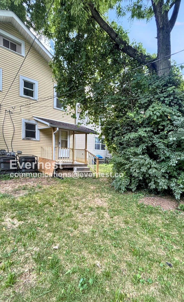 Building Photo - 783 Seymour Ave