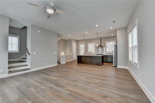 Building Photo - 106 Pinecone Pkwy