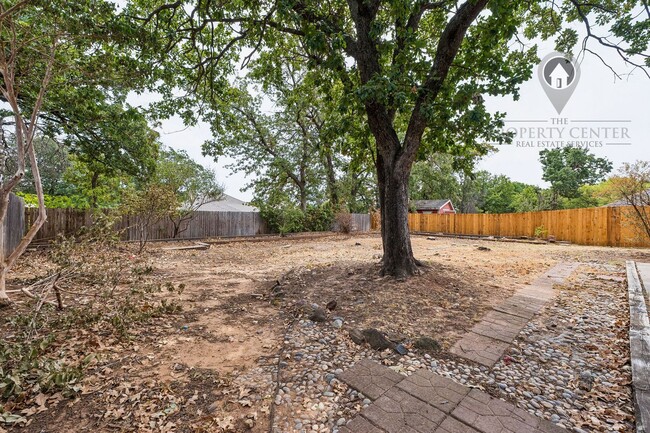 Building Photo - 716 Tuscany Way