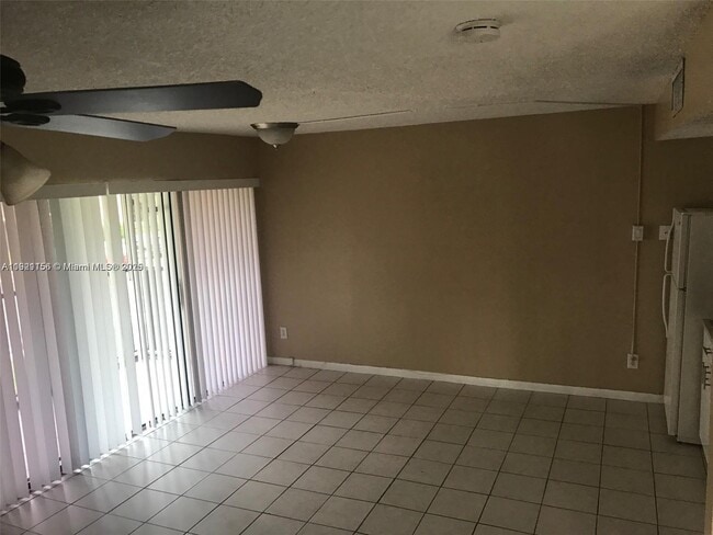 Building Photo - 5855 Washington St