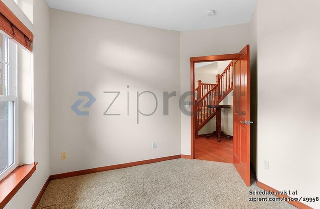 Building Photo - 16225 Simonds Rd NE