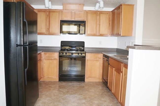 Building Photo - Charming condo in desirable Northwest Las Vegas near Sky Pointe