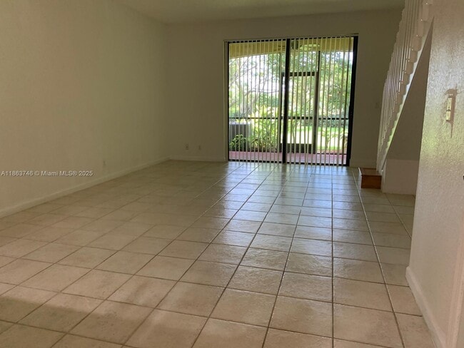 Building Photo - 3843 Pond Apple Dr