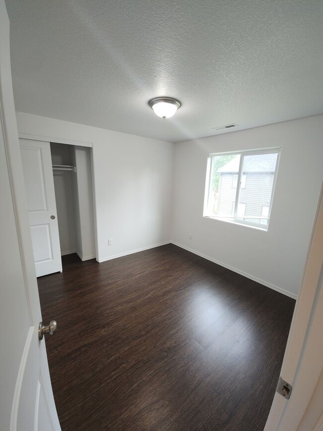 Building Photo - 619 Koontz Rd