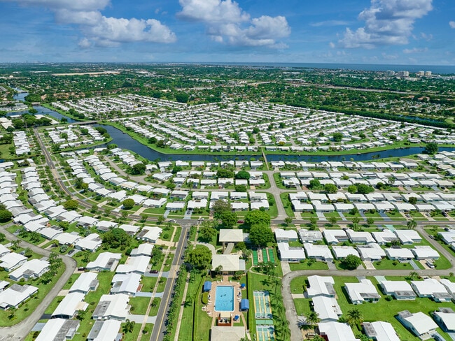 Building Photo - 520 SW 18th St