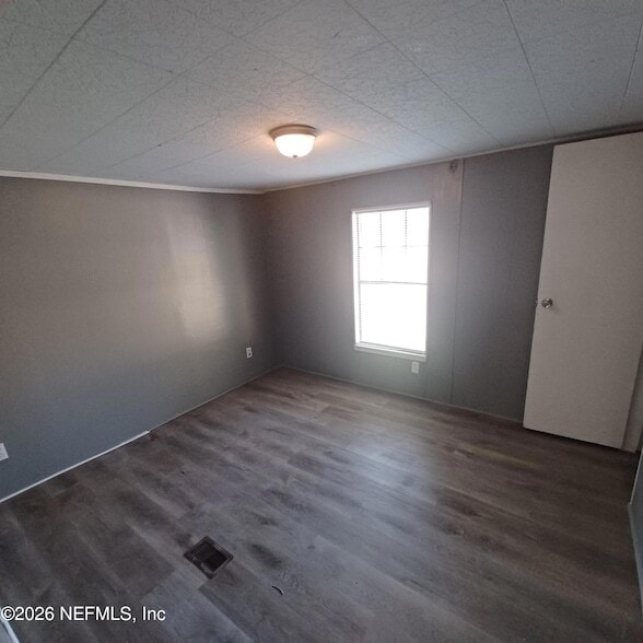 Building Photo - 10262 Roadway Dr