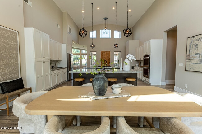 Building Photo - 3801 E Glenrosa Ave