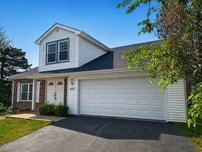 Building Photo - 646 White Ct
