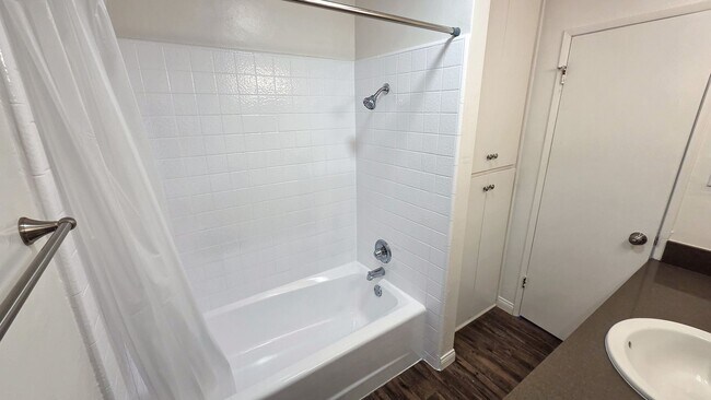 Building Photo - w510