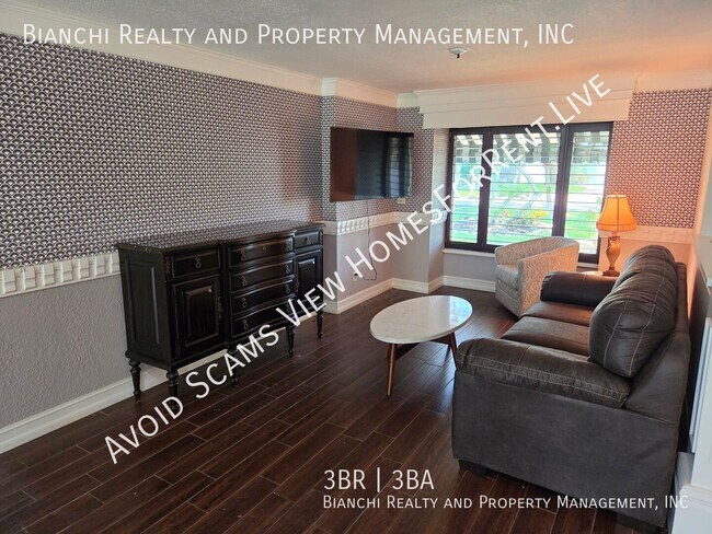 Building Photo - 1132 Ridge Dr