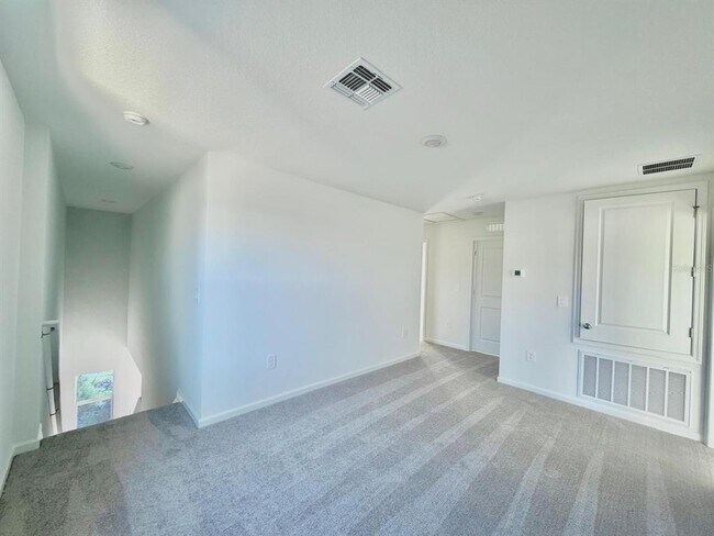 Building Photo - 2134 Chris Dr