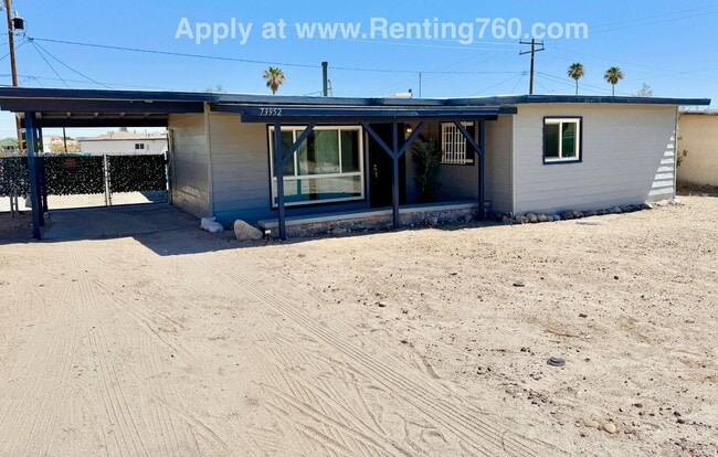 Building Photo - Cozy & Furnished 2 Bed 1 bath Home!