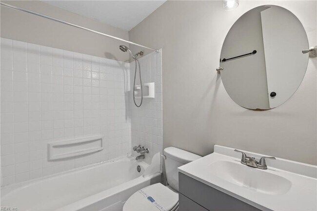 Building Photo - Corner Townhome in Virginia Beach