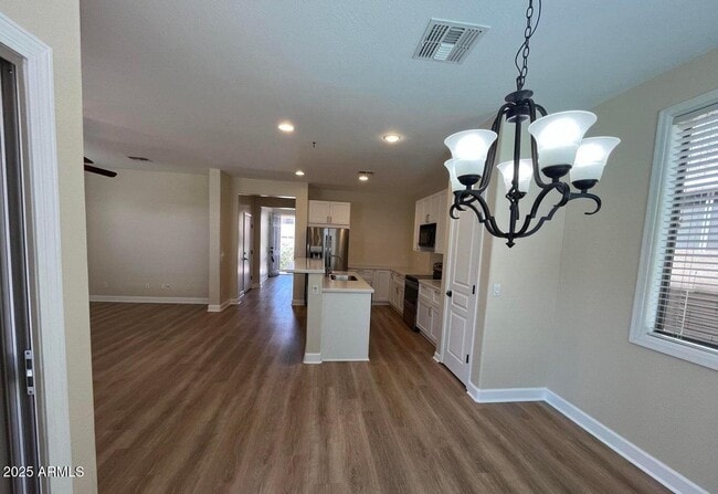 Building Photo - 3846 E Baars Ave