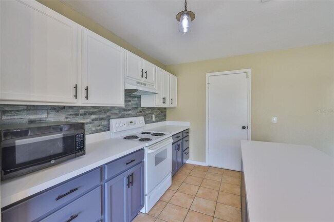 Building Photo - 11438 Ivy Flower Loop