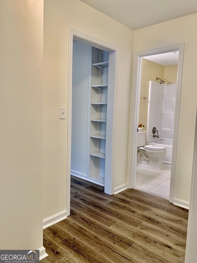 Building Photo - 322 Powder Springs St