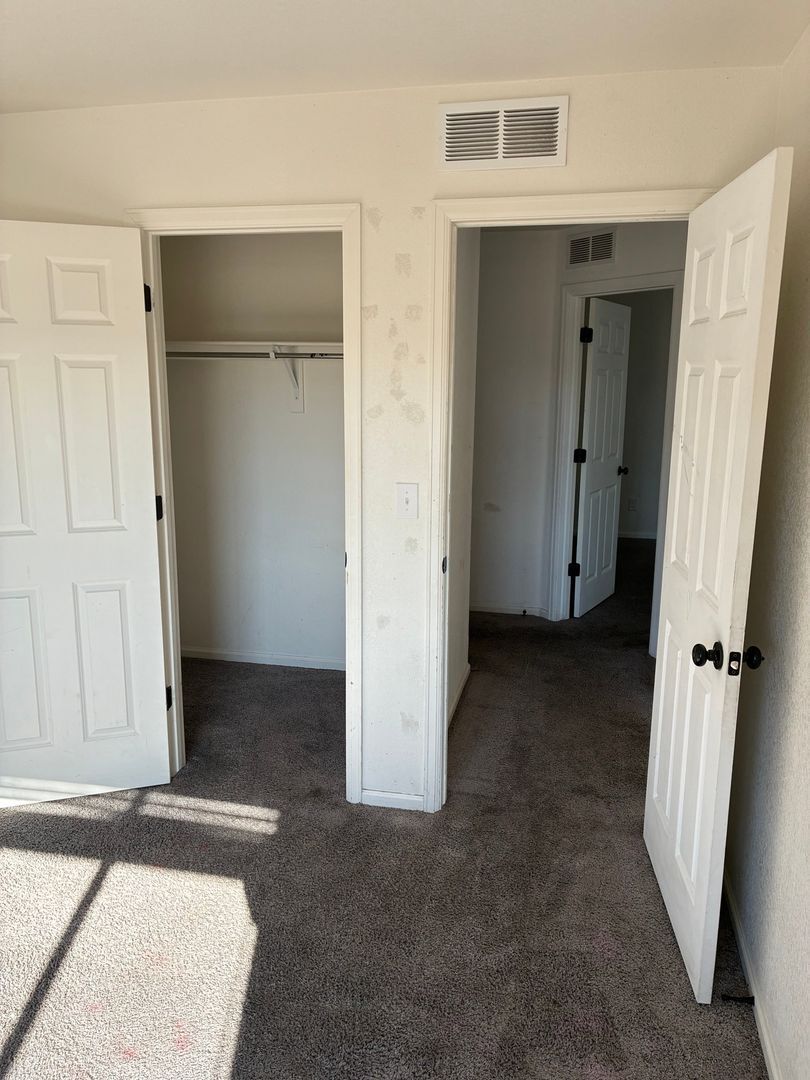 Building Photo - 18955 E Robins Pl