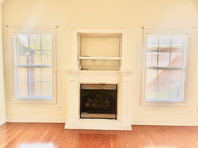 Building Photo - 2203 Inverness Dr