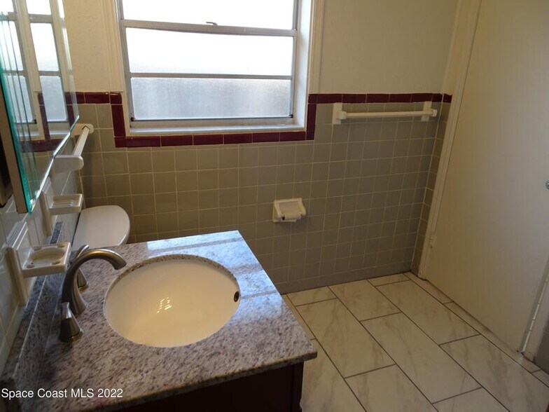 Bathroom - 18 North Ct