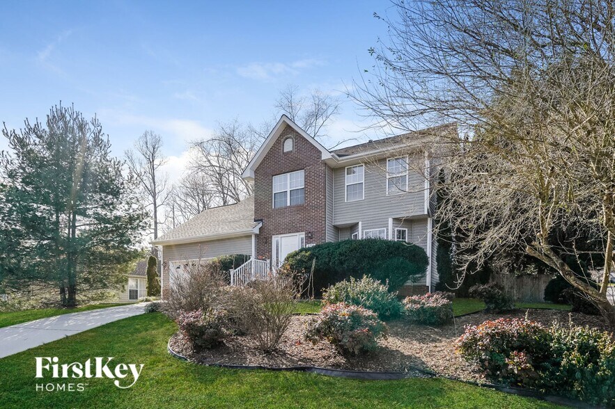 Building Photo - 3211 Bardwell Rd