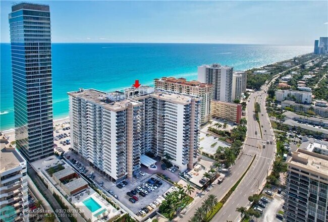 Building Photo - 2030 S Ocean Dr
