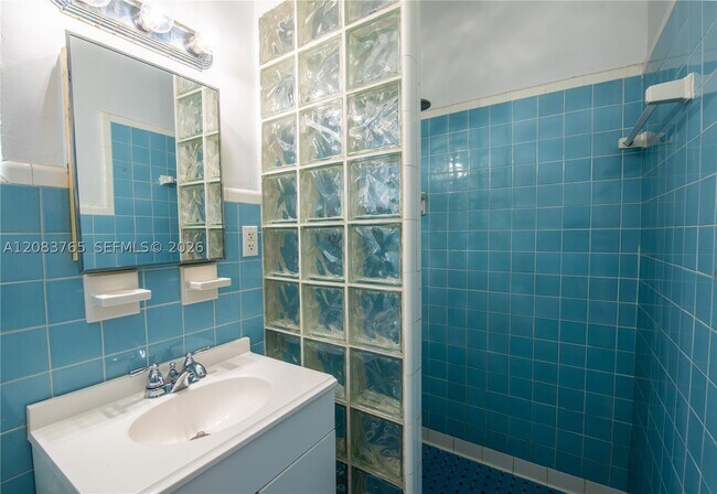 Building Photo - 85 S Hibiscus Dr