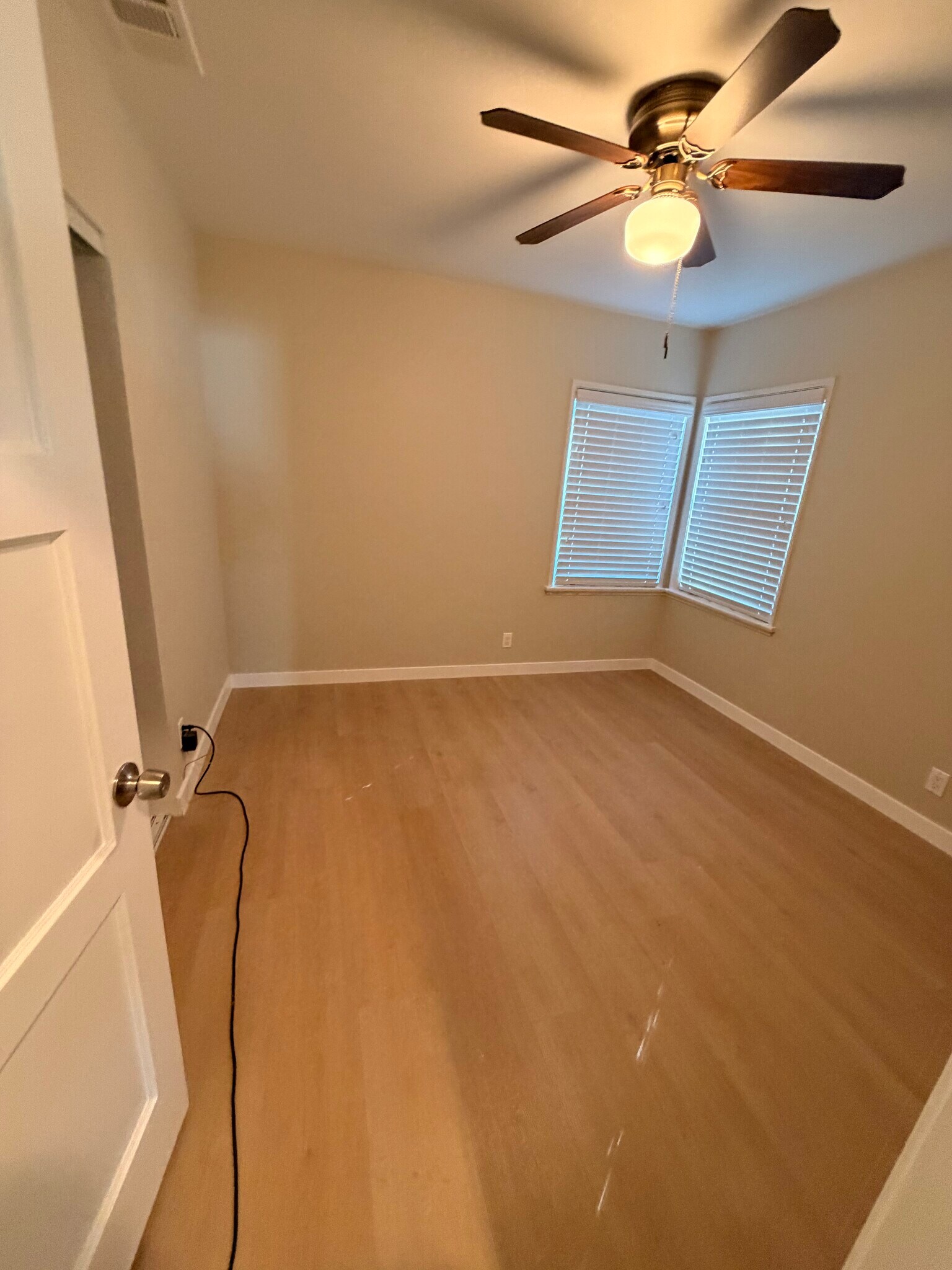 Building Photo - 13247 Columbia Way