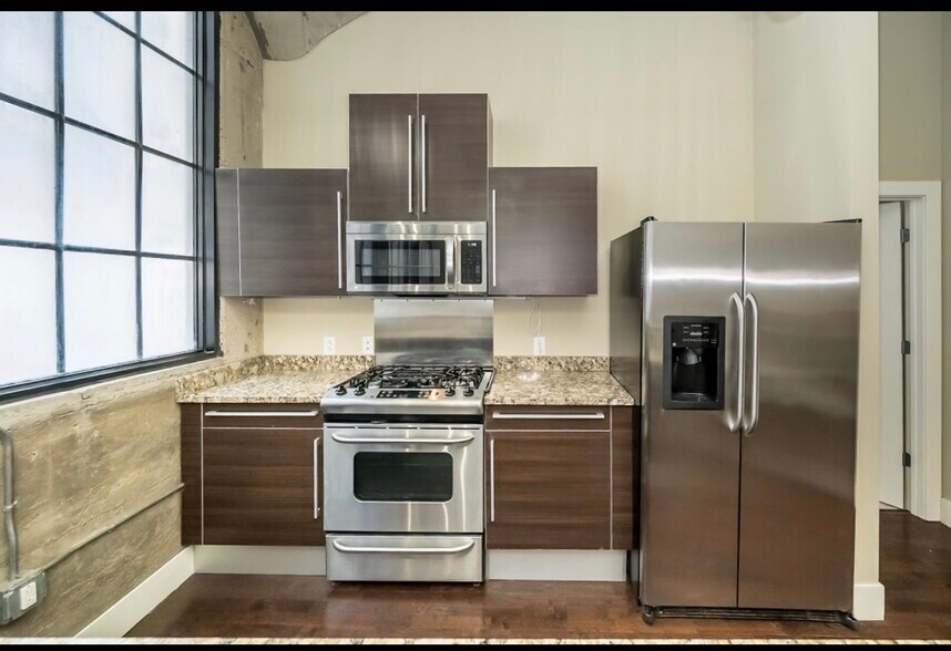 Building Photo - 4100 Forest Park Ave