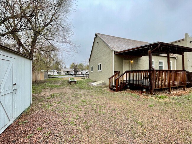 Building Photo - 2101 E Willamette Ave