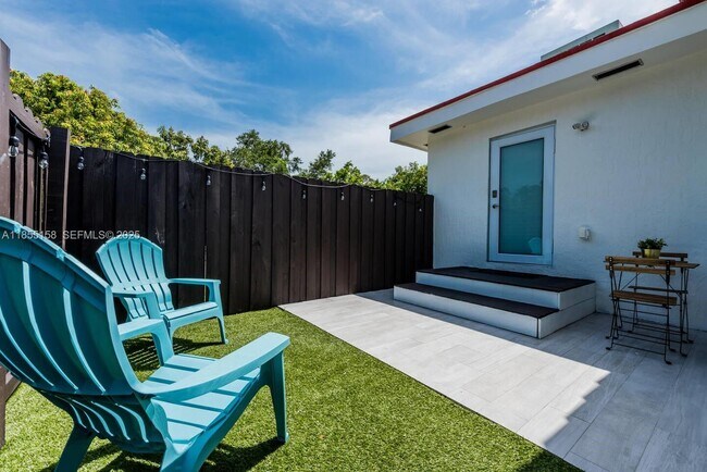 Building Photo - 350 NW 50th St