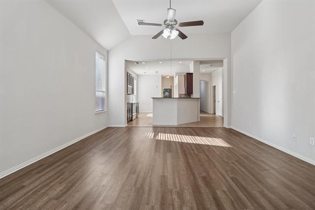 Building Photo - 588 Louder Way