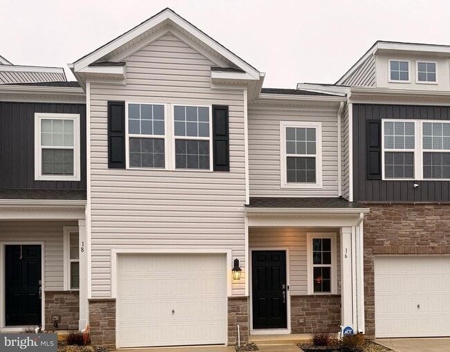 Building Photo - 16 Whaler Dr