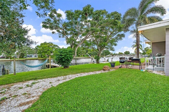 Building Photo - 9298 Sun Isle Dr NE